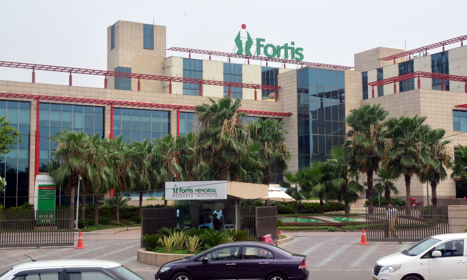 Fortis Memorial Research Institute (FMRI) exterior